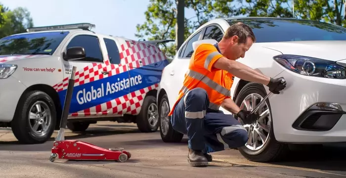 Stay Safe and Stress-Free with Our Roadside Assistance Service!