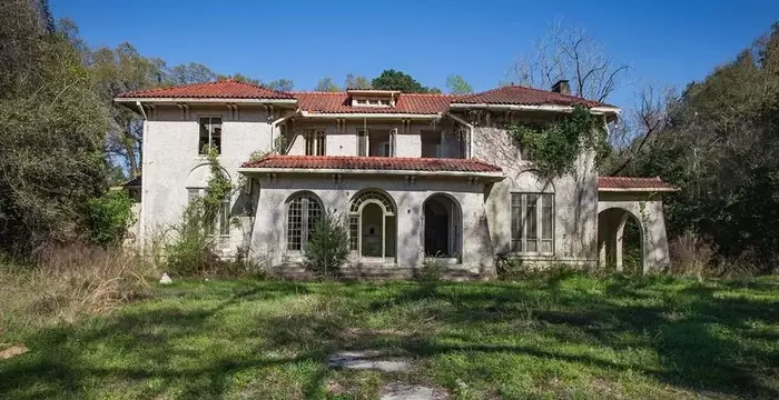 Unlock Hidden Gems: Discover Abandoned Homes