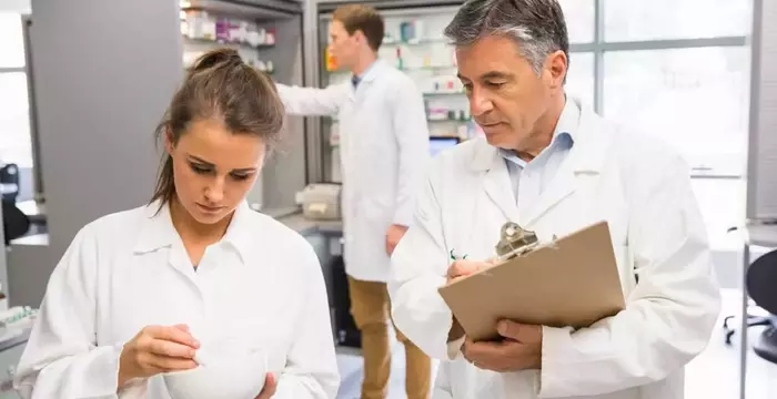 Pharmacy Technician Training: Guide to a Fulfilling Career