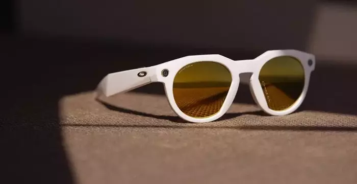Meta and Oakley Unveil AI-Powered Performance Glasses