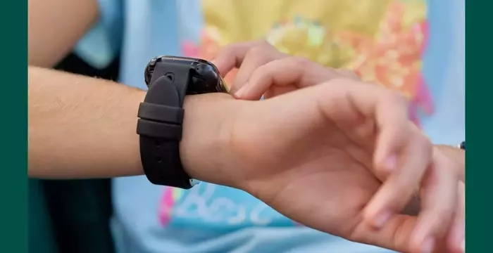 Smartwatches: A Balanced Approach to Kids' Independence and Safety