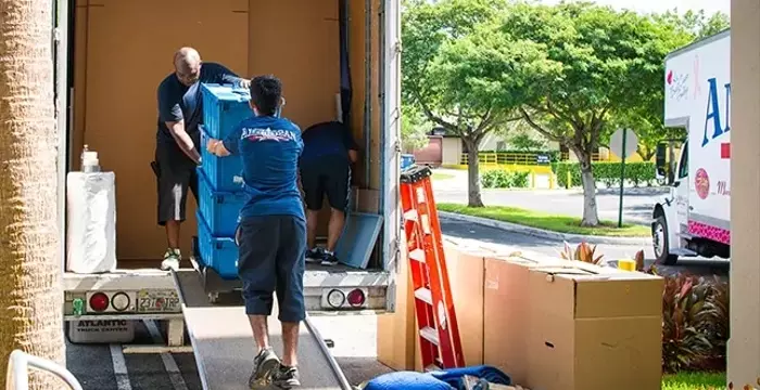 Moving Services in Canada: What You Need to Know