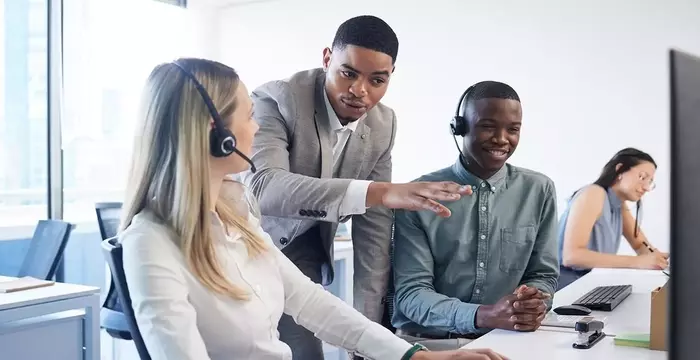 Customer Management Training: A Neutral Overview of Concepts, Structures, and Operational Context