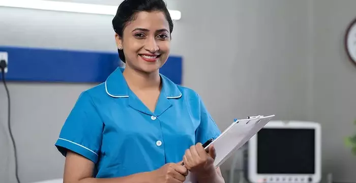 Nursing Courses: Educational Structure, Core Competencies, and Professional Contexts