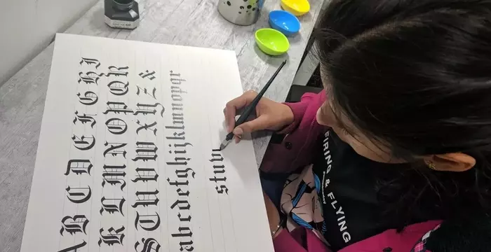 Calligraphy Training: Techniques, Learning Mechanisms, and Artistic Contexts