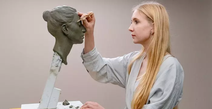 Sculpture Courses: A Scientific Overview of Artistic Education, Techniques, and Applications