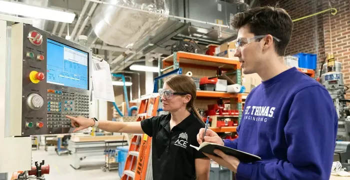 CNC Machine Training — A Neutral Technical Overview