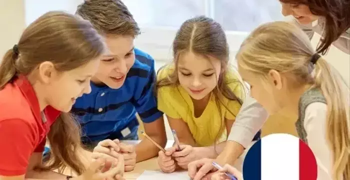  French Beginner Training as a Structured Second Language Acquisition System